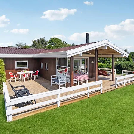 3 Bedroom In Sydals * Skovby (Syddanmark)